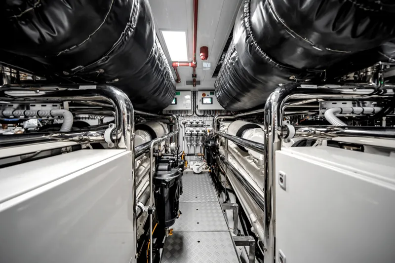 Slide: The Image of Azimut Grande 32M 2025 - 89