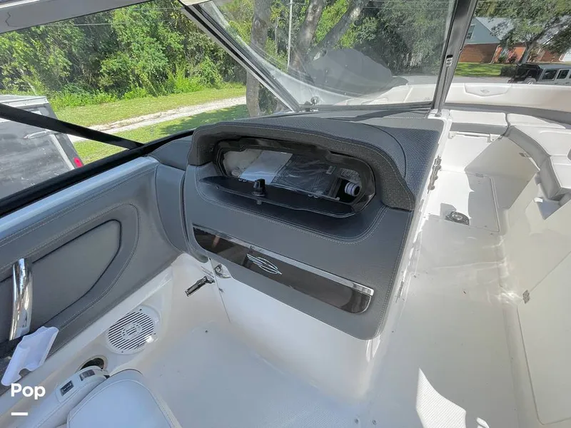 Slide: The Image of Glove Box - 13173432