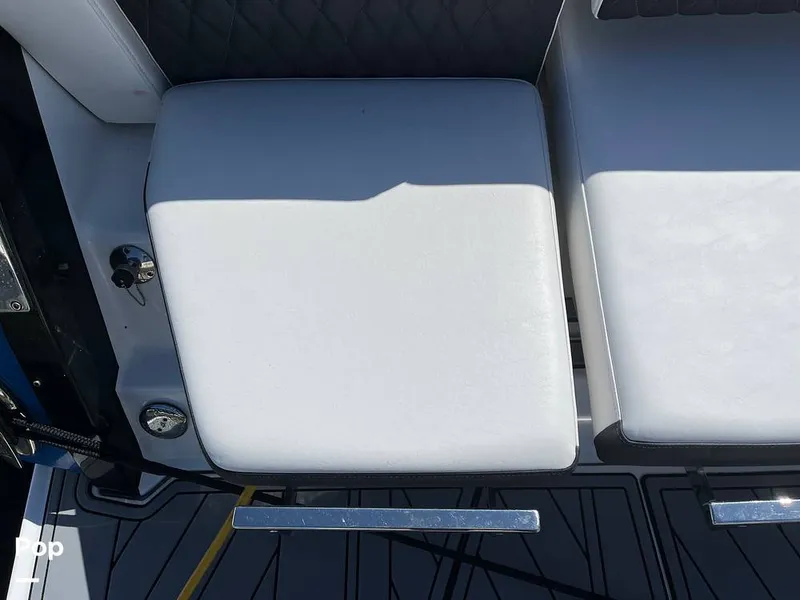 Slide: The Image of Monterey 378SE 2021 - 13062959