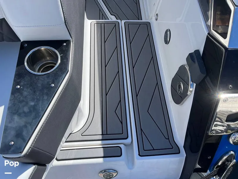 Slide: The Image of Monterey 378SE 2021 - 13062962