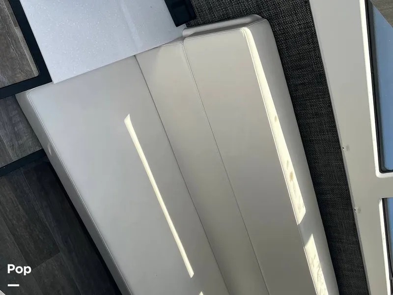 Slide: The Image of Monterey 378SE 2021 - 13063125