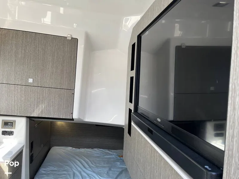 Slide: The Image of Monterey 378SE 2021 - 13063128