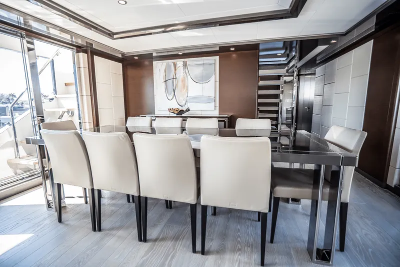 Slide: The Image of Ocean Alexander 30R 2025 - 16