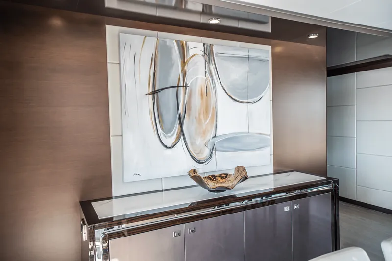 Slide: The Image of Ocean Alexander 30R 2025 - 18