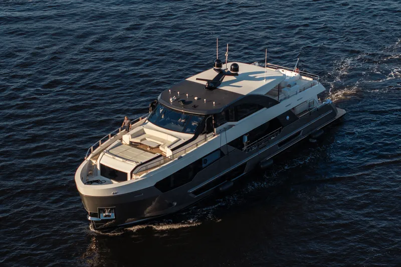 Slide: The Image of Ocean Alexander 30R 2025 - 3