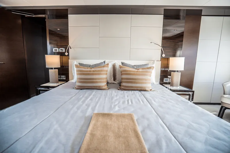 Slide: The Image of Ocean Alexander 30R 2025 - 41