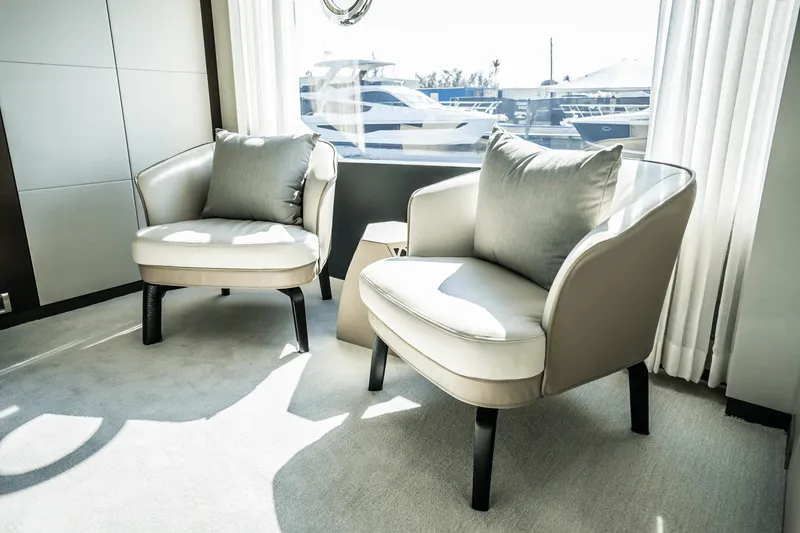 Slide: The Image of Ocean Alexander 30R 2025 - 42