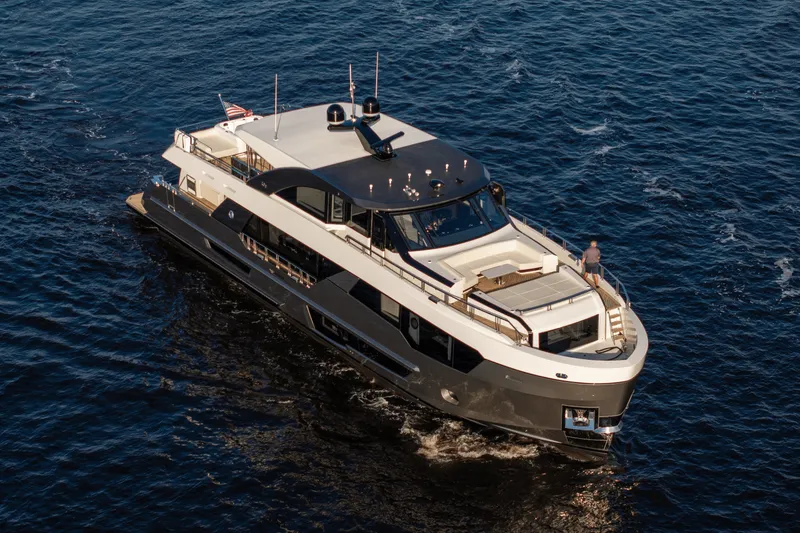 Slide: The Image of Ocean Alexander 30R 2025 - 5