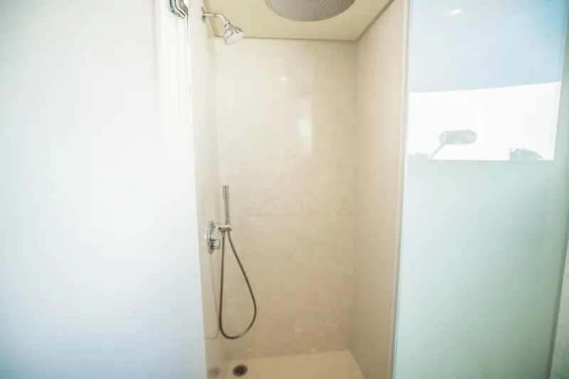 Slide: The Image of Ocean Alexander 30R 2025 - 52