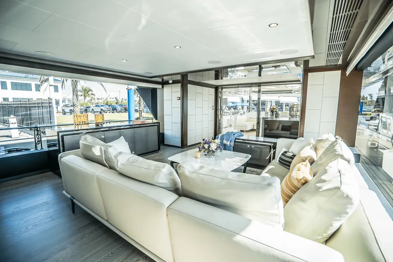 Slide: The Image of Ocean Alexander 30R 2025 - 54