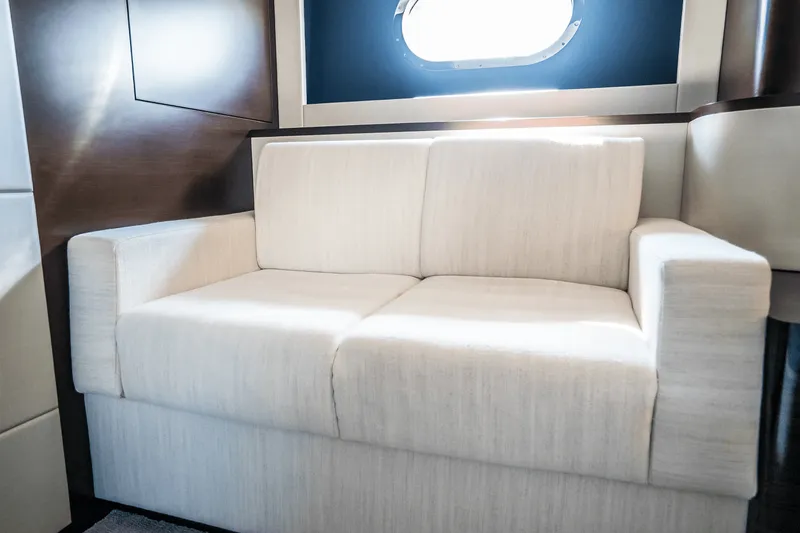 Slide: The Image of Ocean Alexander 30R 2025 - 57