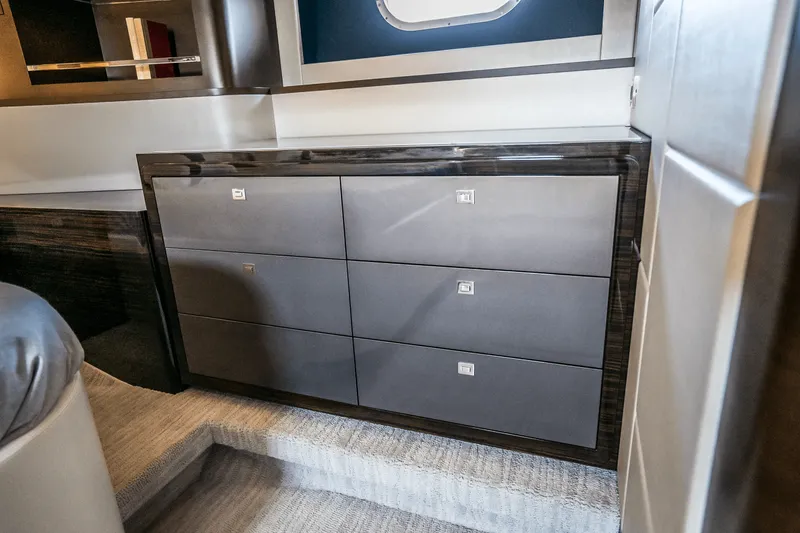 Slide: The Image of Ocean Alexander 30R 2025 - 62