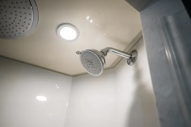 Slide: The Image of Ocean Alexander 30R 2025 - 64