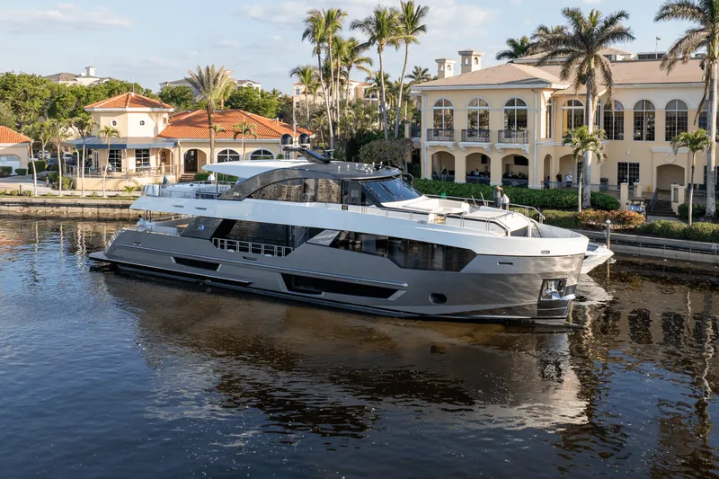 Slide: The Image of Ocean Alexander 30R 2025 - 9