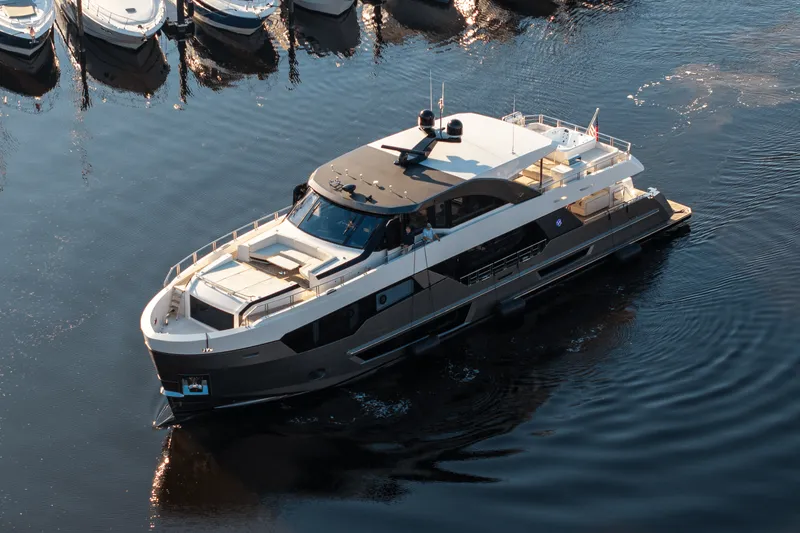 Slide: The Image of Ocean Alexander 30R 2025 - 99