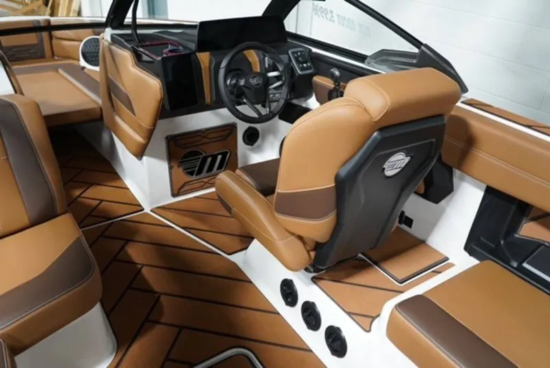Slide: The Image of Malibu Boats 26 LSV 2026 - 14