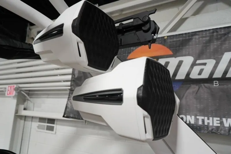 Slide: The Image of Malibu Boats 26 LSV 2026 - 12