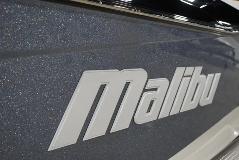 Slide: The Image of Malibu Boats 26 LSV 2026 - 20