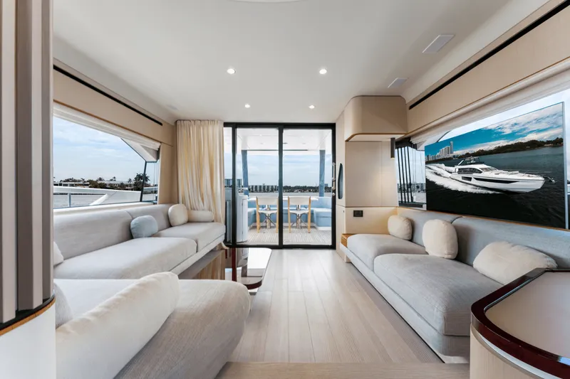 Slide: The Image of Azimut 68 FLY 2023 - 24