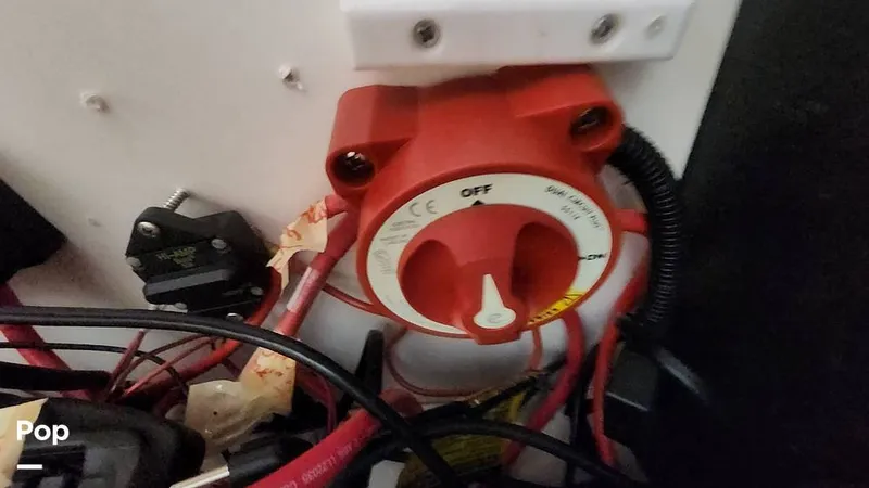 Slide: The Image of Battery Switch - 13246238