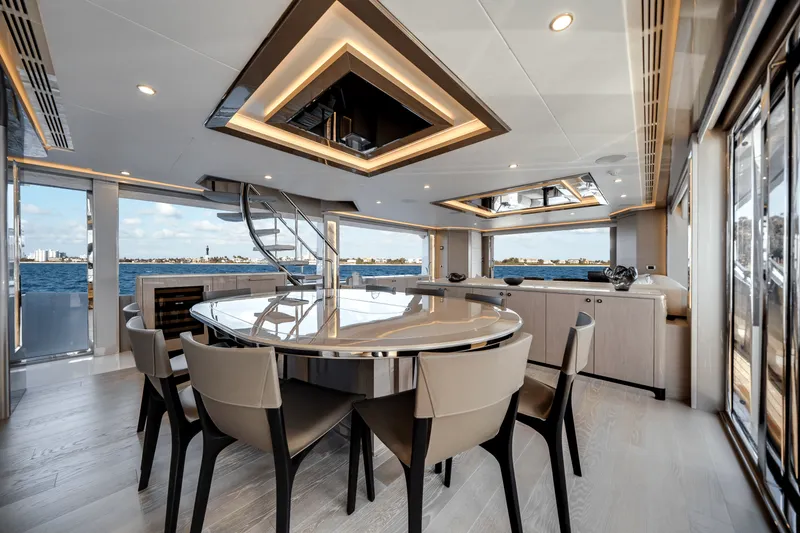 Slide: The Image of Ocean Alexander 37L 2025 - 17