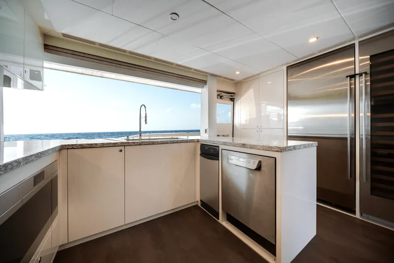 Slide: The Image of Ocean Alexander 37L 2025 - 20