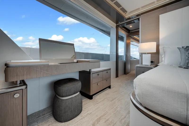 Slide: The Image of Ocean Alexander 37L 2025 - 22