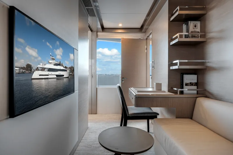 Slide: The Image of Ocean Alexander 37L 2025 - 26