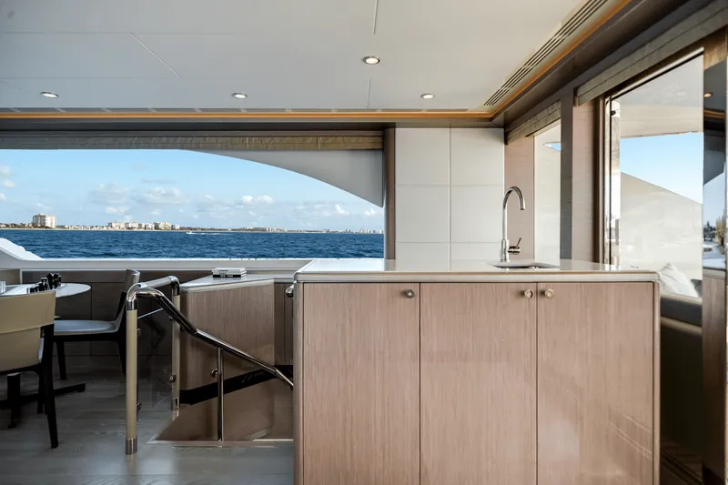 Slide: The Image of Ocean Alexander 37L 2025 - 35