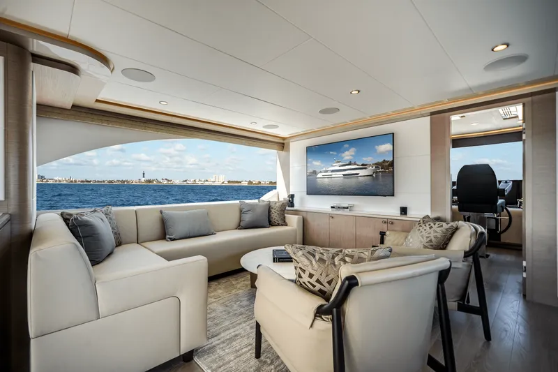 Slide: The Image of Ocean Alexander 37L 2025 - 37