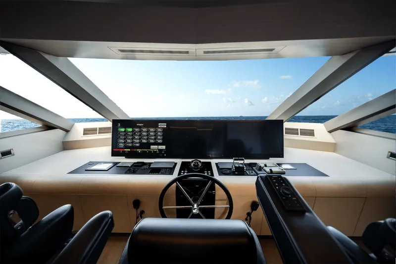 Slide: The Image of Ocean Alexander 37L 2025 - 39