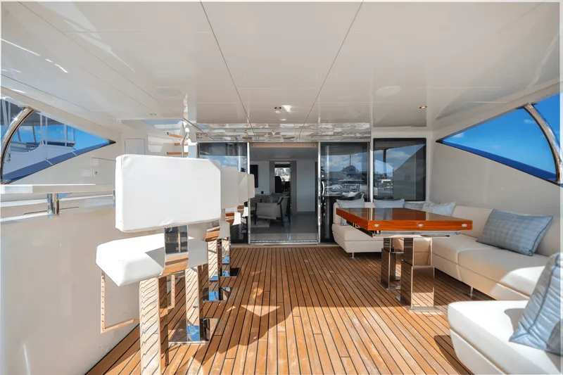 Slide: The Image of Ocean Alexander 37L 2025 - 44