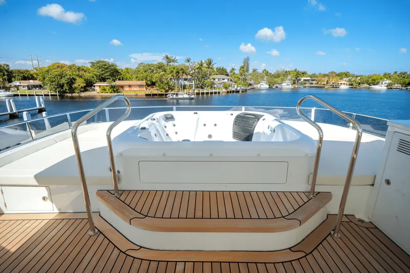 Slide: The Image of Ocean Alexander 37L 2025 - 48