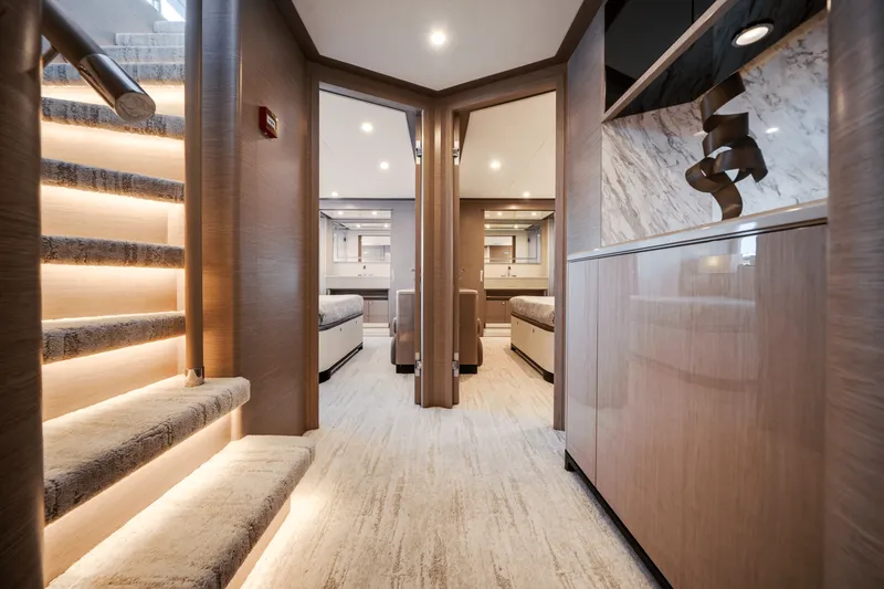 Slide: The Image of Ocean Alexander 37L 2025 - 49