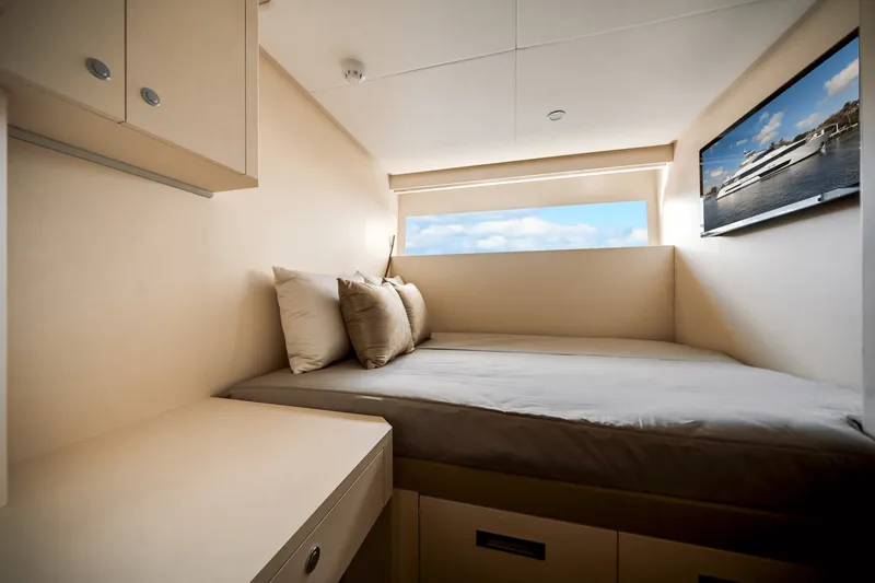 Slide: The Image of Ocean Alexander 37L 2025 - 65