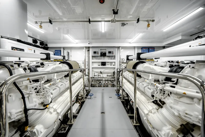 Slide: The Image of Ocean Alexander 37L 2025 - 68