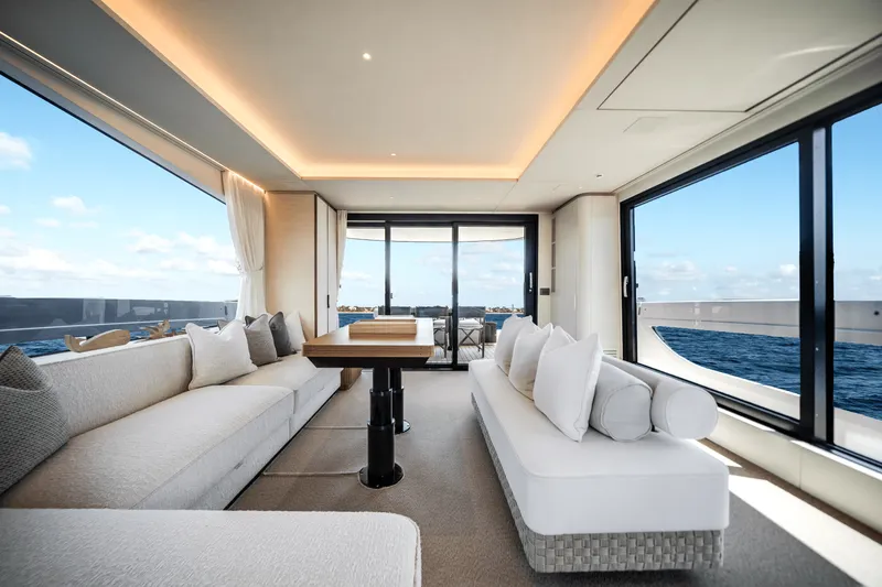 Slide: The Image of Azimut Seadeck 7 2025 - 22