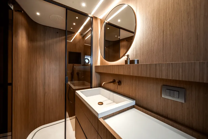 Slide: The Image of Azimut Seadeck 7 2025 - 35