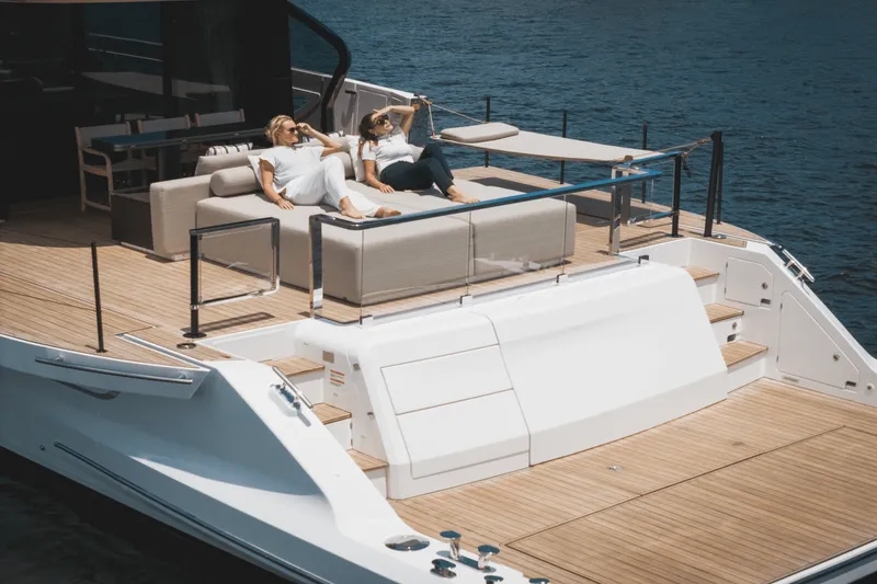 Slide: The Image of Azimut Seadeck 7 2025 - 70