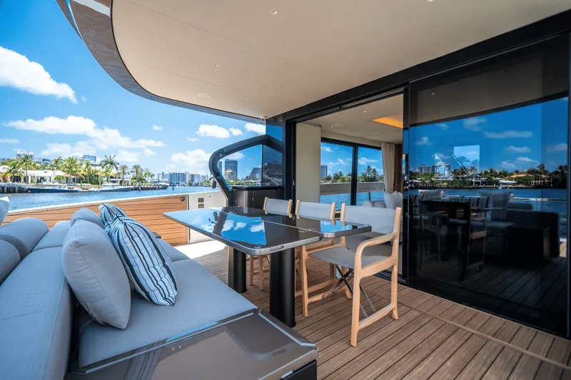 Slide: The Image of Azimut Seadeck 7 2025 - 73