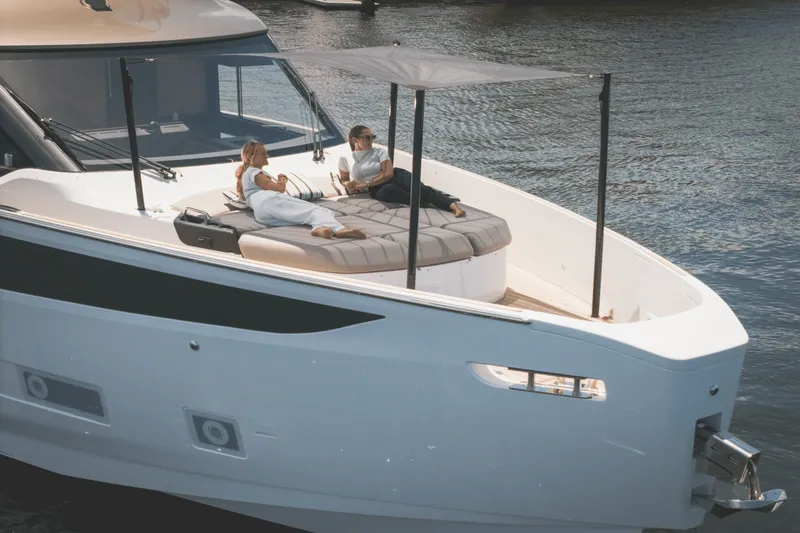 Slide: The Image of Azimut Seadeck 7 2025 - 76