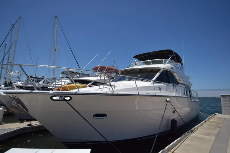 The Image of Bayliner 5288 Pilot House Motoryacht 1999 - 0