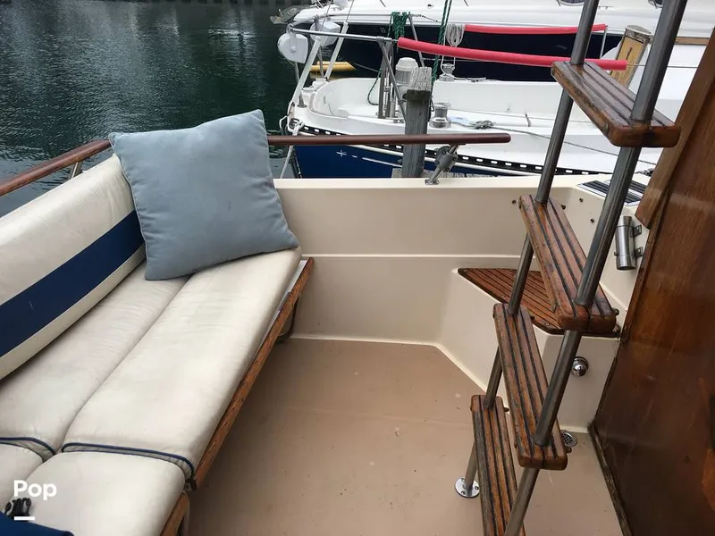 Slide: The Image of Chris-Craft 333 Commander 1984 - 13254362