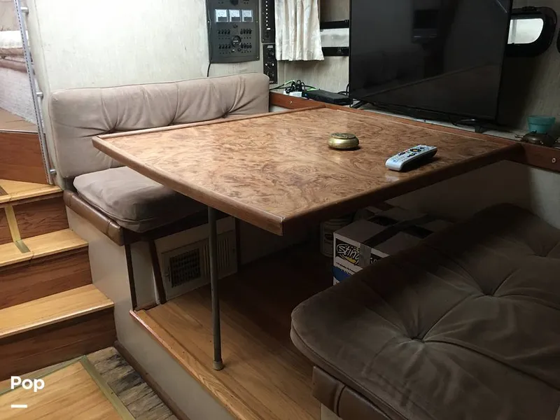 Slide: The Image of Chris-Craft 333 Commander 1984 - 13254321