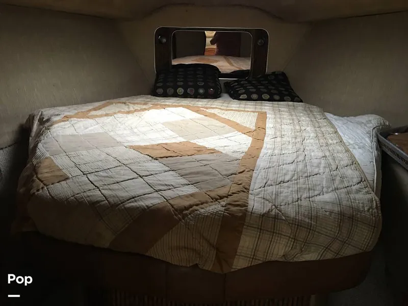 Slide: The Image of Chris-Craft 333 Commander 1984 - 13254323