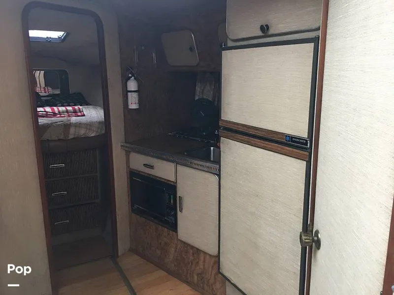 Slide: The Image of Chris-Craft 333 Commander 1984 - 13254329