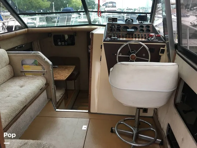 Slide: The Image of Chris-Craft 333 Commander 1984 - 13254331