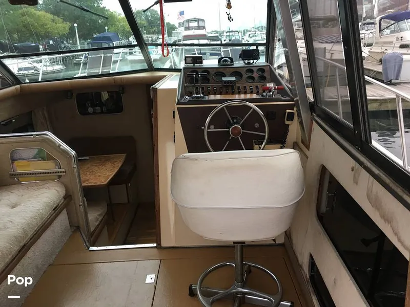 Slide: The Image of Chris-Craft 333 Commander 1984 - 13254334