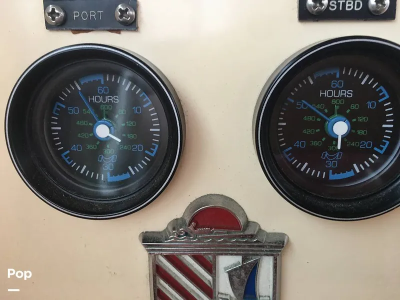 Slide: The Image of Chris-Craft 333 Commander 1984 - 13254373