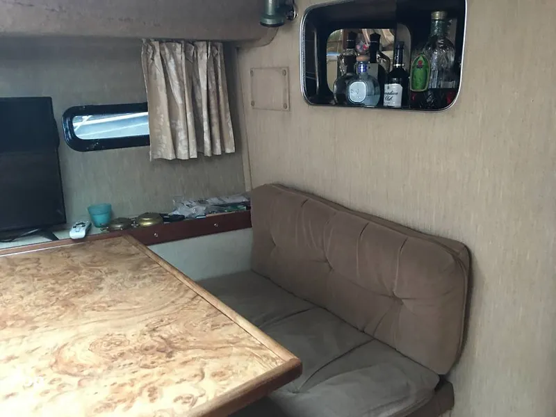 Slide: The Image of Chris-Craft 333 Commander 1984 - 13254384